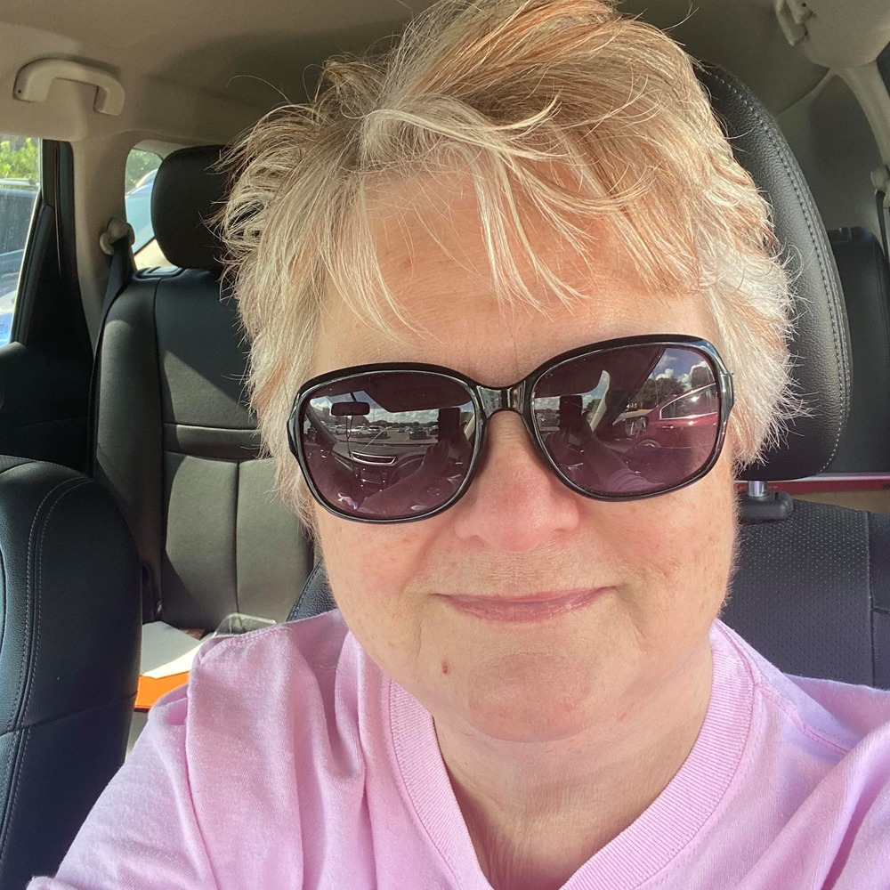 Meet your Posher, Cyndi